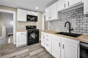 13620 S Parkway Dr, Garfield Heights, OH 44105 - Photo 8