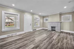 13620 S Parkway Dr, Garfield Heights, OH 44105 - Photo 12