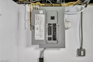 13620 S Parkway Dr, Garfield Heights, OH 44105 - Photo 34