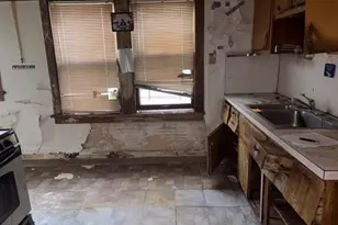 3604 Pennington Rd, Huber Heights, OH 44120 - Photo 6