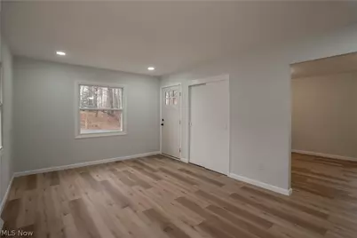 275 20th Street SE, Massillon, OH 44646 - Photo 6