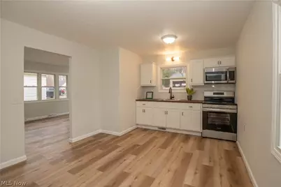 275 20th Street SE, Massillon, OH 44646 - Photo 8