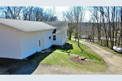 3815 Dillon Falls Road, Zanesville, OH 43701 - Photo 12