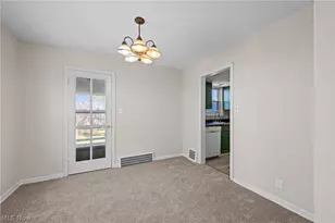 21391 Westport Ave, Euclid, OH 44123 - Photo 14