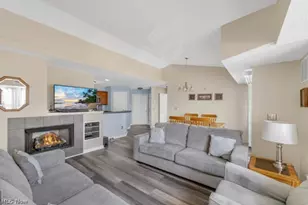 23004 Chandlers Ln, Olmsted Falls, OH 44138 - Photo 6