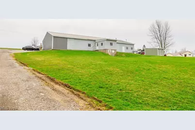 8919 Township Road 566, Holmesville, OH 44633 - Photo 32