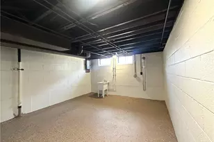 4507 E Frontenac Dr, Warrensville Heights, OH 44128 - Photo 10