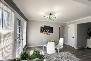 4507 E Frontenac Dr, Warrensville Heights, OH 44128 - Photo 4