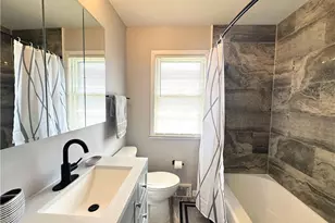 4507 E Frontenac Dr, Warrensville Heights, OH 44128 - Photo 6