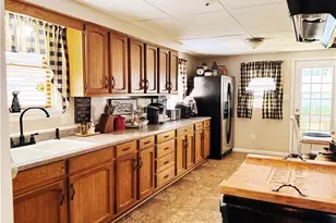 413 Bennett St, Bridgeport, OH 43912 - Photo 8