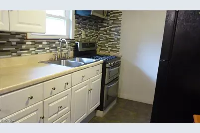 1010 Burlington Street, Youngstown, OH 44510 - Photo 10