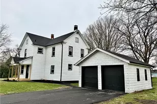 559 Jackson St, Hubbard, OH 44425 - Photo 2