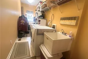 6062 White Tail Ln, Lorain, OH 44053 - Photo 10