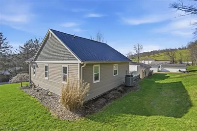 64044 Mulberry Street, Cambridge, OH 43725 - Photo 6