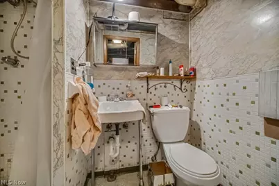 8023 Ivandale, Parma, OH 44129 - Photo 24
