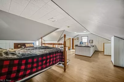 8023 Ivandale, Parma, OH 44129 - Photo 6