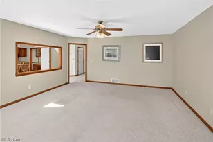 218 Wells Ct, Euclid, OH 44132 - Photo 12