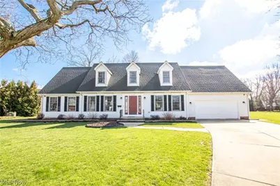 218 Wells Court, Euclid, OH 44132 - Photo 1