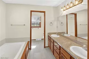 218 Wells Ct, Euclid, OH 44132 - Photo 18