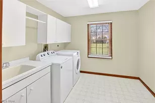 218 Wells Ct, Euclid, OH 44132 - Photo 14