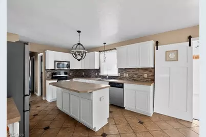 6740 Bridgestone Circle NE, Canton, OH 44721 - Photo 8