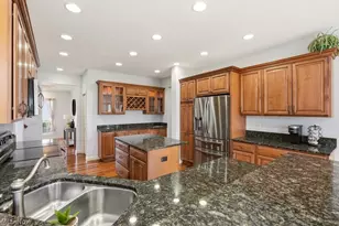 317 E Edinburgh Dr, Highland Heights, OH 44143 - Photo 18