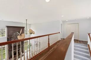 317 E Edinburgh Dr, Highland Heights, OH 44143 - Photo 32