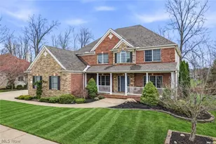 317 E Edinburgh Dr, Highland Heights, OH 44143 - Photo 2