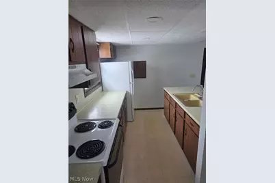 515 Leonard Avenue SW, Massillon, OH 44646 - Photo 2