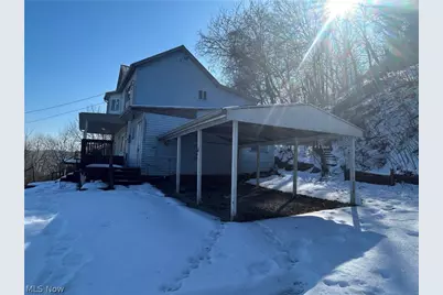 609 Whitely Street, Bridgeport, OH 43912 - Photo 2