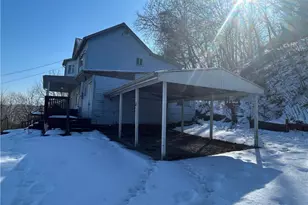 609 Whitely St, Bridgeport, OH 43912 - Photo 2