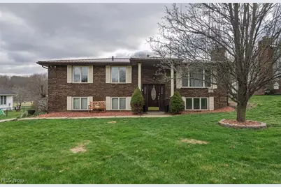 5326 Hillsboro Avenue SE, Canton, OH 44707 - Photo 1