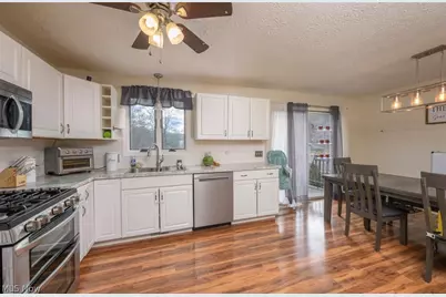 5326 Hillsboro Avenue SE, Canton, OH 44707 - Photo 14