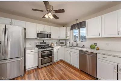 5326 Hillsboro Avenue SE, Canton, OH 44707 - Photo 12