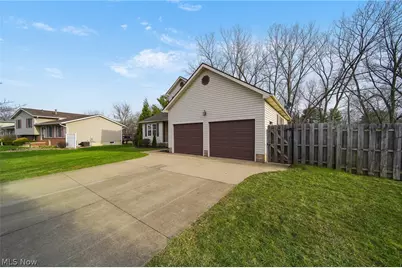 5271 Dolores Street SW, Canton, OH 44706 - Photo 12