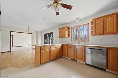 5271 Dolores Street SW, Canton, OH 44706 - Photo 14