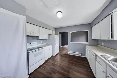 508 Wood Street, Elyria, OH 44035 - Photo 4