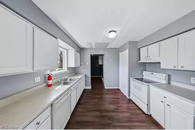 508 Wood Street, Elyria, OH 44035 - Photo 6