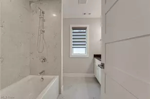 26650 Hurlingham Rd, Beachwood, OH 44122 - Photo 42