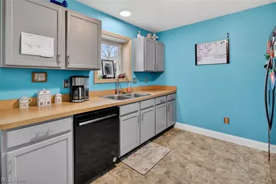 436 Bayberry Drive, Elyria, OH 44035 - Photo 12