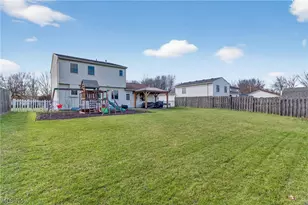 436 Bayberry Dr, Elyria, OH 44035 - Photo 4