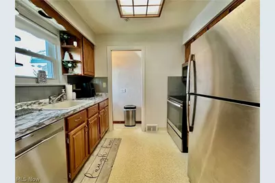 287 E 330th Street, Willowick, OH 44095 - Photo 10