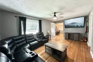 287 E 330th St, Willowick, OH 44095 - Photo 6