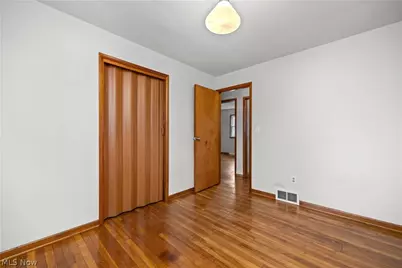 239 Habant Drive, Amherst, OH 44001 - Photo 12