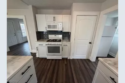 116 Munroe Falls Avenue, Cuyahoga Falls, OH 44221 - Photo 12