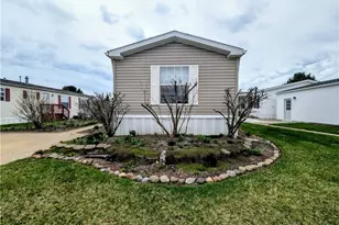 592 Sand Trap Cir, Painesville, OH 44077 - Photo 10