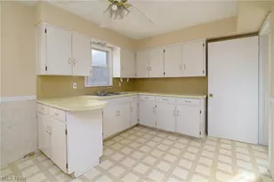 23 Wayne Ave, Akron, OH 44301 - Photo 4