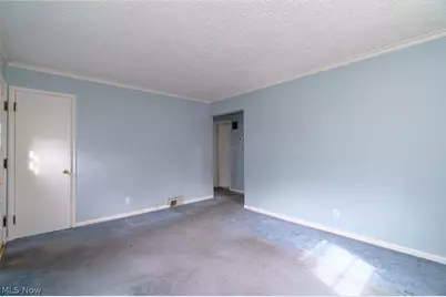 23 Wayne Avenue, Akron, OH 44301 - Photo 2