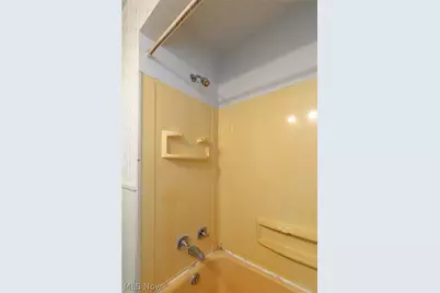 23 Wayne Avenue, Akron, OH 44301 - Photo 10