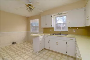 23 Wayne Ave, Akron, OH 44301 - Photo 8